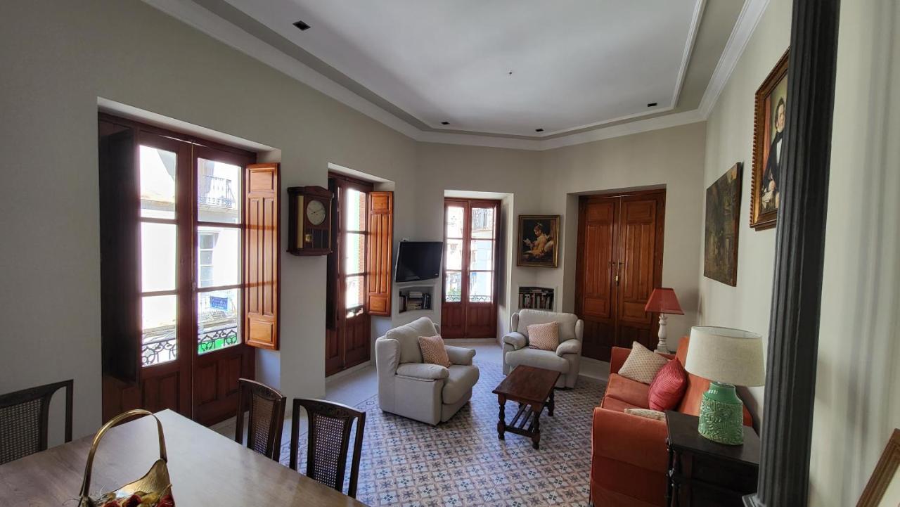 Exclusivo En Linares Apartment *
